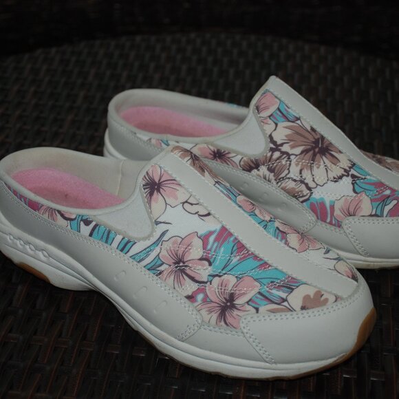NWOT Easy Spirit Spring Print Clogs/Mules - Picture 1 of 5